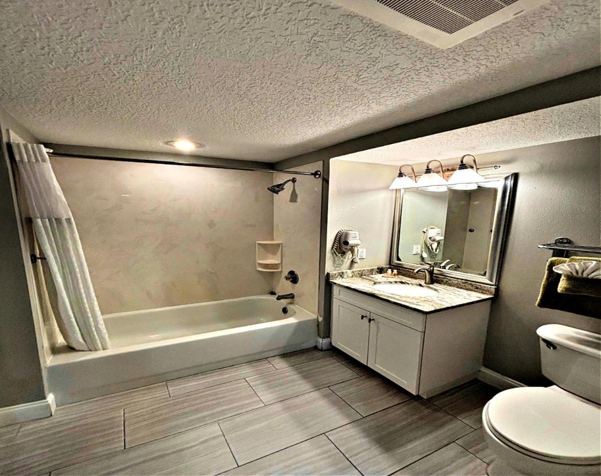 Vacation In Comfort And Luxury - 3 Bedroom Direct Oceanfront - Wyndham Ocean Walk Resort 2425 Daytona Beach Buitenkant foto